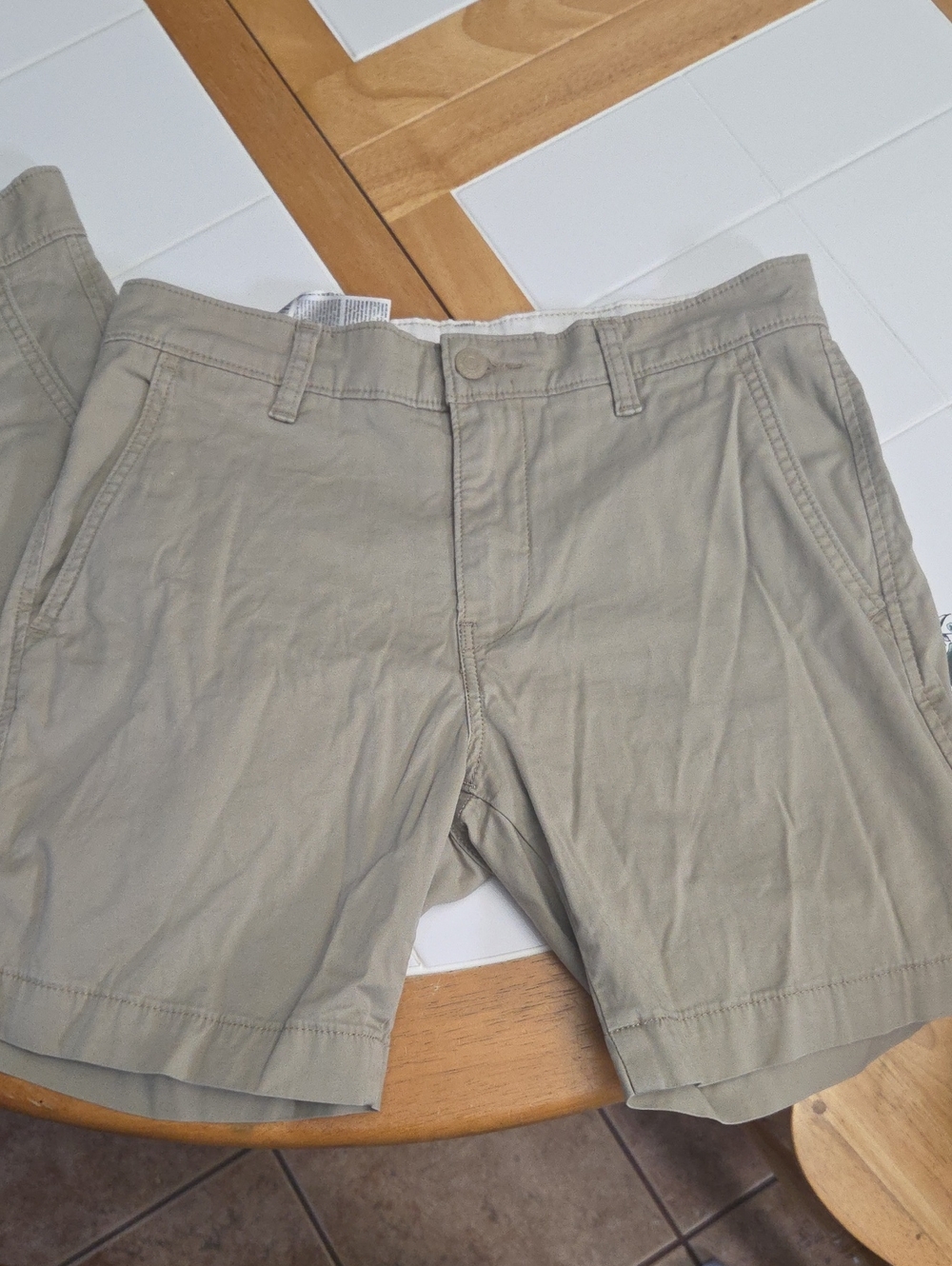 Men's Flat Front Casual Shorts in Khaki